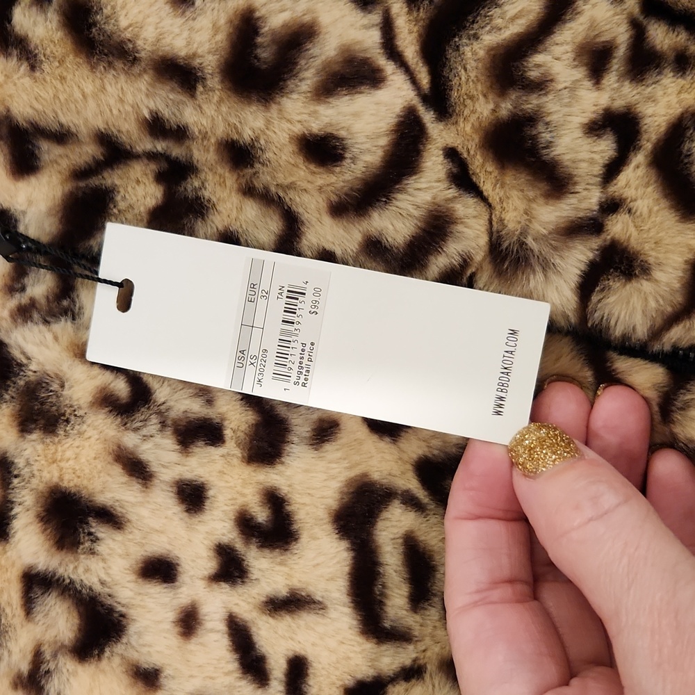 BB Dakota by Steve Madden Meow Factor Faux Fur Bomber Jacket size XS, NWT! - Picture 4 of 12